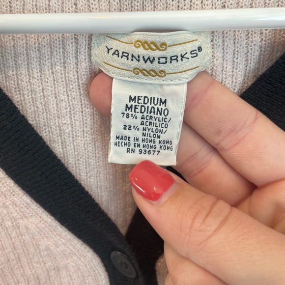 Vintage YarnWorks Pink and Black Women Cardigan Crew Sweater Size Medium - Picture 3 of 7